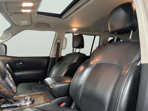 Used 2017 INFINITI QX80 4WD w/ Driver Assistance Package image 16