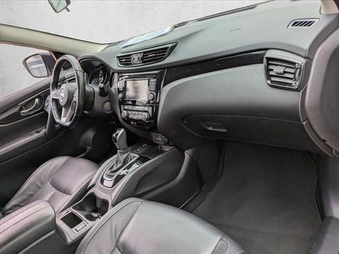 Used 2021 Nissan Rogue Sport SL image 21