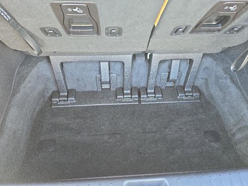 Used 2022 Kia Carnival EX FWD image 14