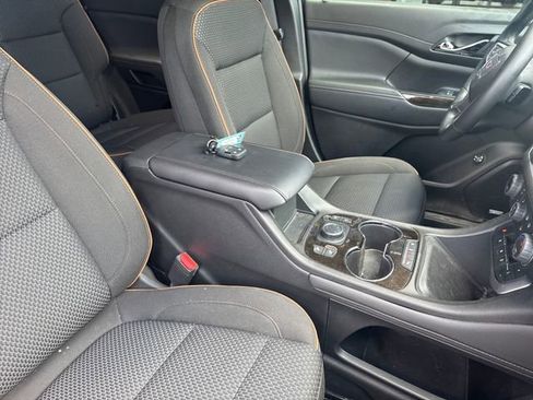 Certified 2023 GMC Acadia AT4 image 27