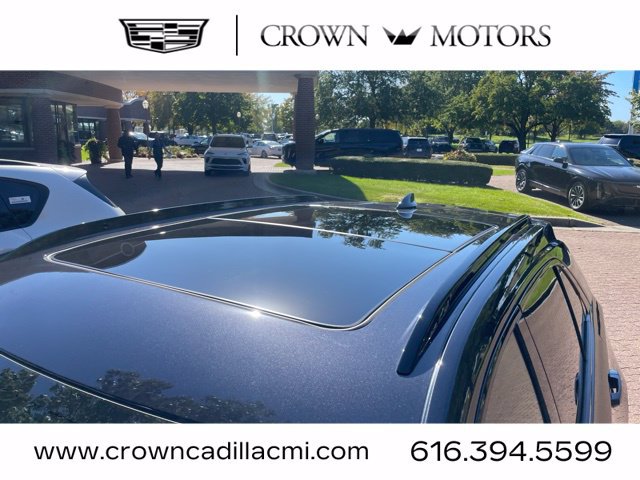 Used 2023 Cadillac XT4 Sport AWD/4WD image 8
