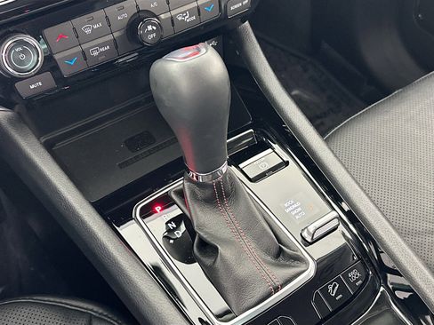 Used 2022 Jeep Compass Trailhawk w/ Trailhawk Elite Group image 17