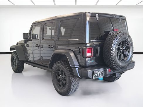 Used 2023 Jeep Wrangler Unlimited w/ Sun & Screen Package image 6