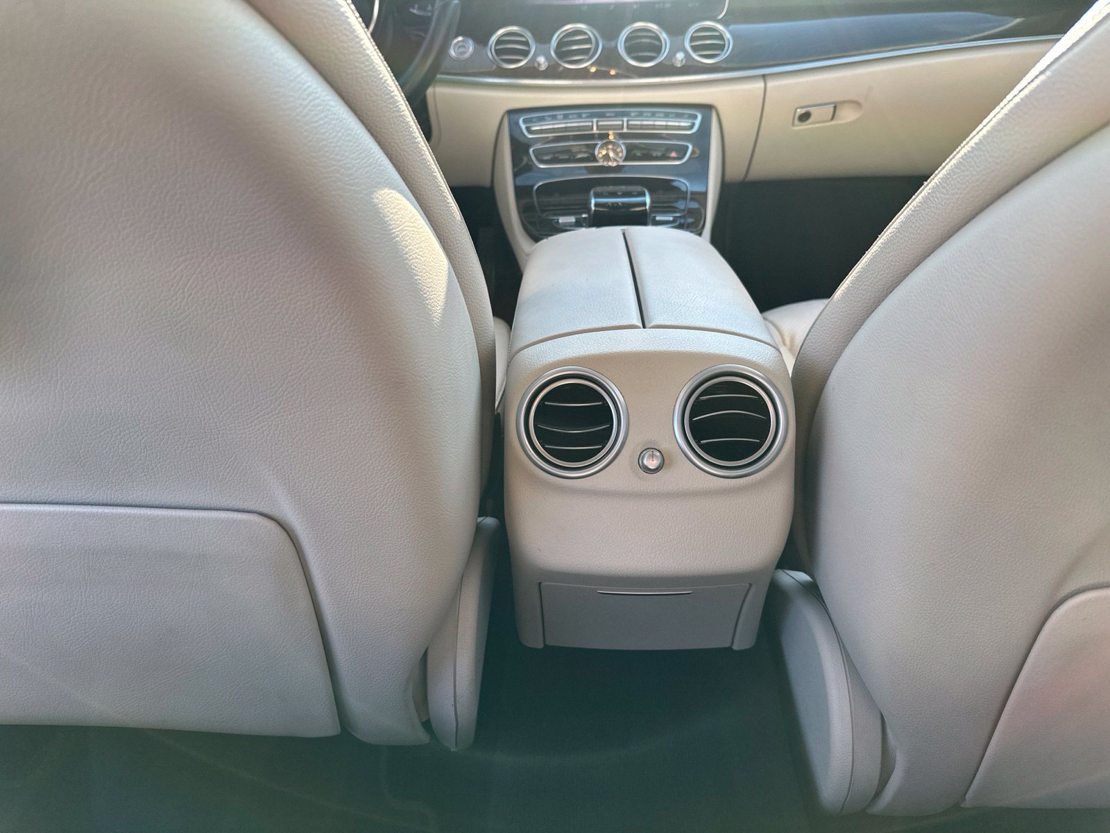 Used 2020 Mercedes-Benz E 350 Sedan image 15