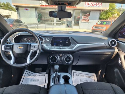 Used 2021 Chevrolet Blazer LT FWD image 13