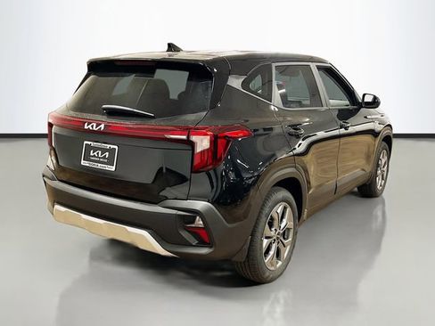 New 2026 Kia Seltos LX image 7