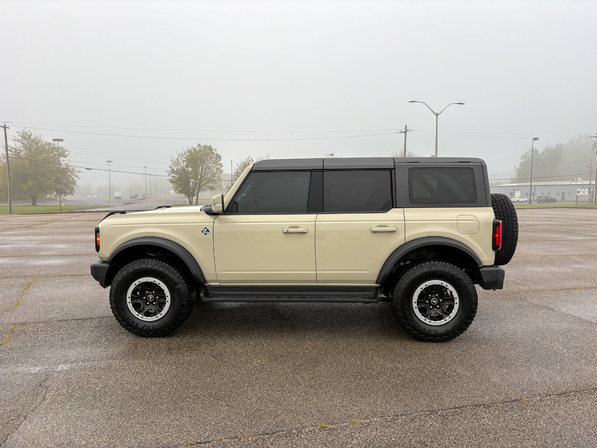Used 2025 Ford Bronco Outer Banks w/ Sasquatch Package AWD/4WD image 6