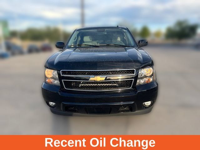 Used 2007 Chevrolet Tahoe LT w/ LT Preferred Equipment Group AWD/4WD image 2