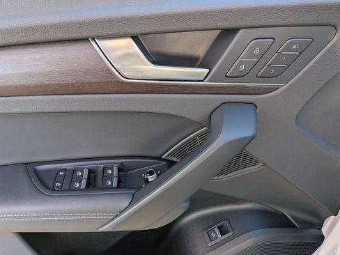 Certified 2024 Audi Q5 2.0T Premium Plus image 10