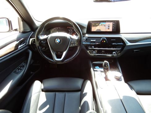 Used 2020 BMW 530i xDrive w/ Convenience Package image 20