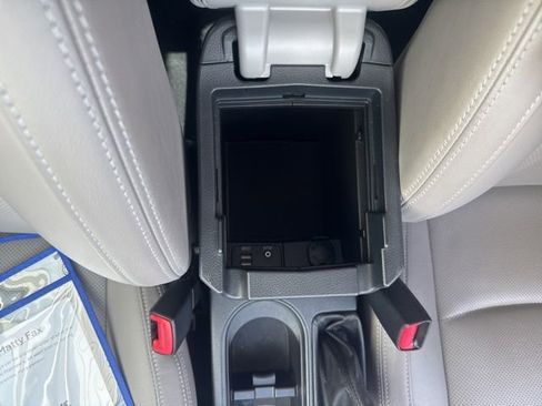 Used 2017 Subaru Forester 2.5i Limited AWD/4WD image 12