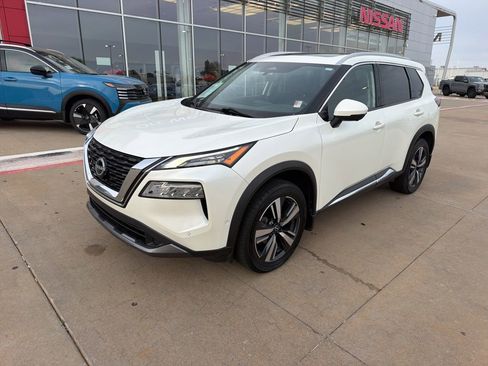 Used 2023 Nissan Rogue SL w/ SL Premium Package image 1