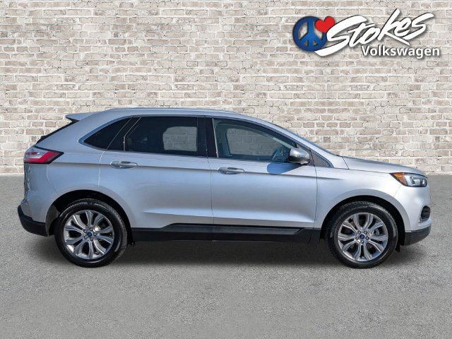 Used 2019 Ford Edge Titanium w/ Class II Trailer Tow Package AWD/4WD image 3