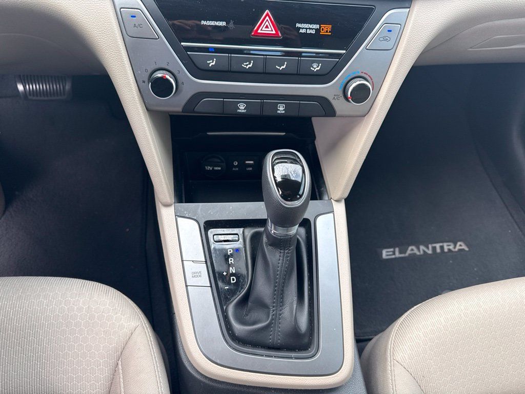 Used 2017 Hyundai Elantra SE FWD image 9