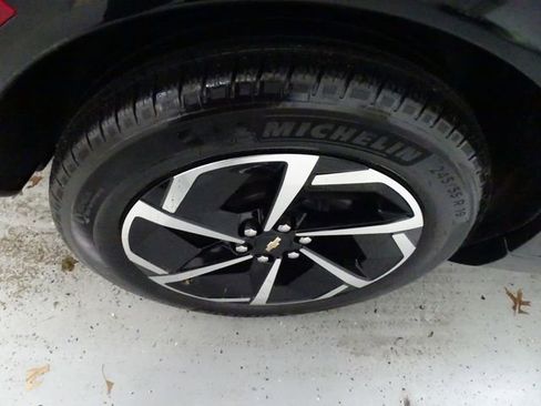 Used 2025 Chevrolet Equinox EV LT image 24