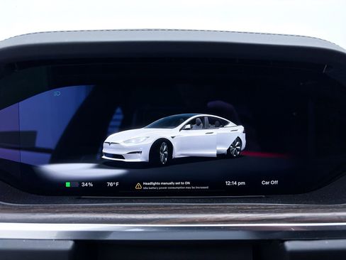 Used 2022 Tesla Model S image 39