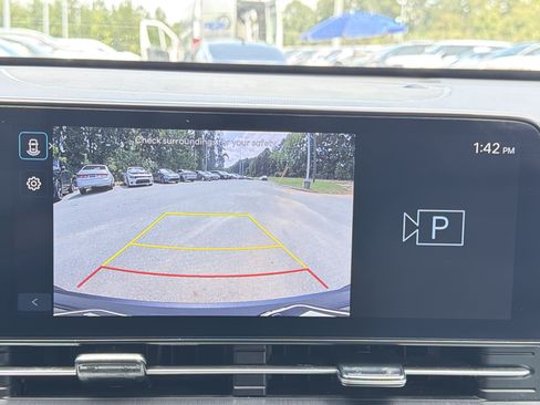 Used 2025 Hyundai Kona SEL AWD/4WD image 5