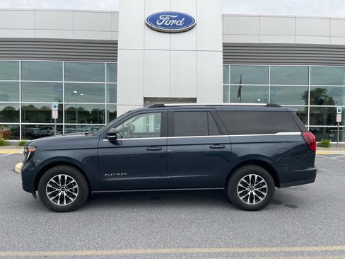 Used 2025 Ford Expedition Max Platinum AWD/4WD image 1