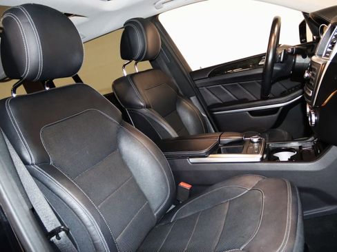 Used 2015 Mercedes-Benz GL 550 4MATIC image 58