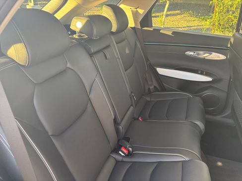 Used 2026 Genesis GV70 2.5T Advanced image 18