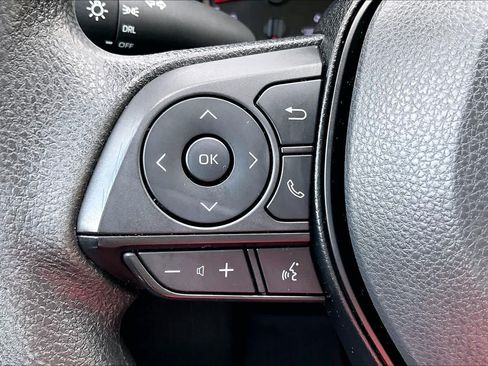 Used 2022 Toyota RAV4 LE AWD/4WD image 20