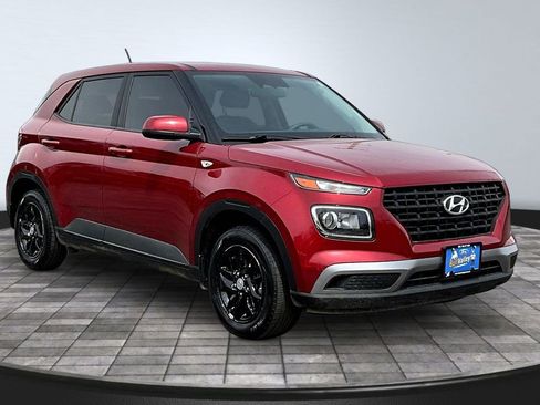 Used 2023 Hyundai Venue SE w/ Cargo Package FWD image 1