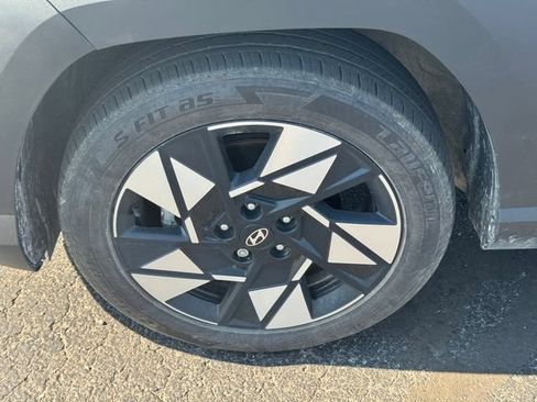 Used 2024 Hyundai Kona SEL FWD image 10