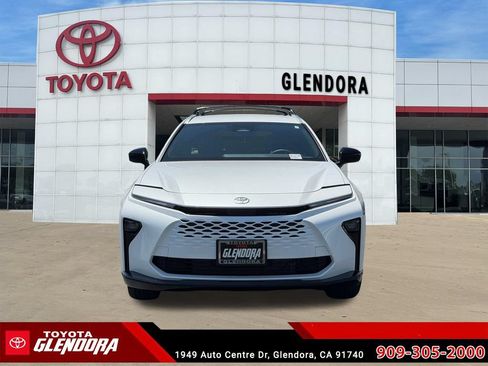 New 2026 Toyota Crown Signia AWD/4WD image 3