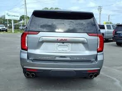 Used 2023 GMC Yukon Denali RWD image 18