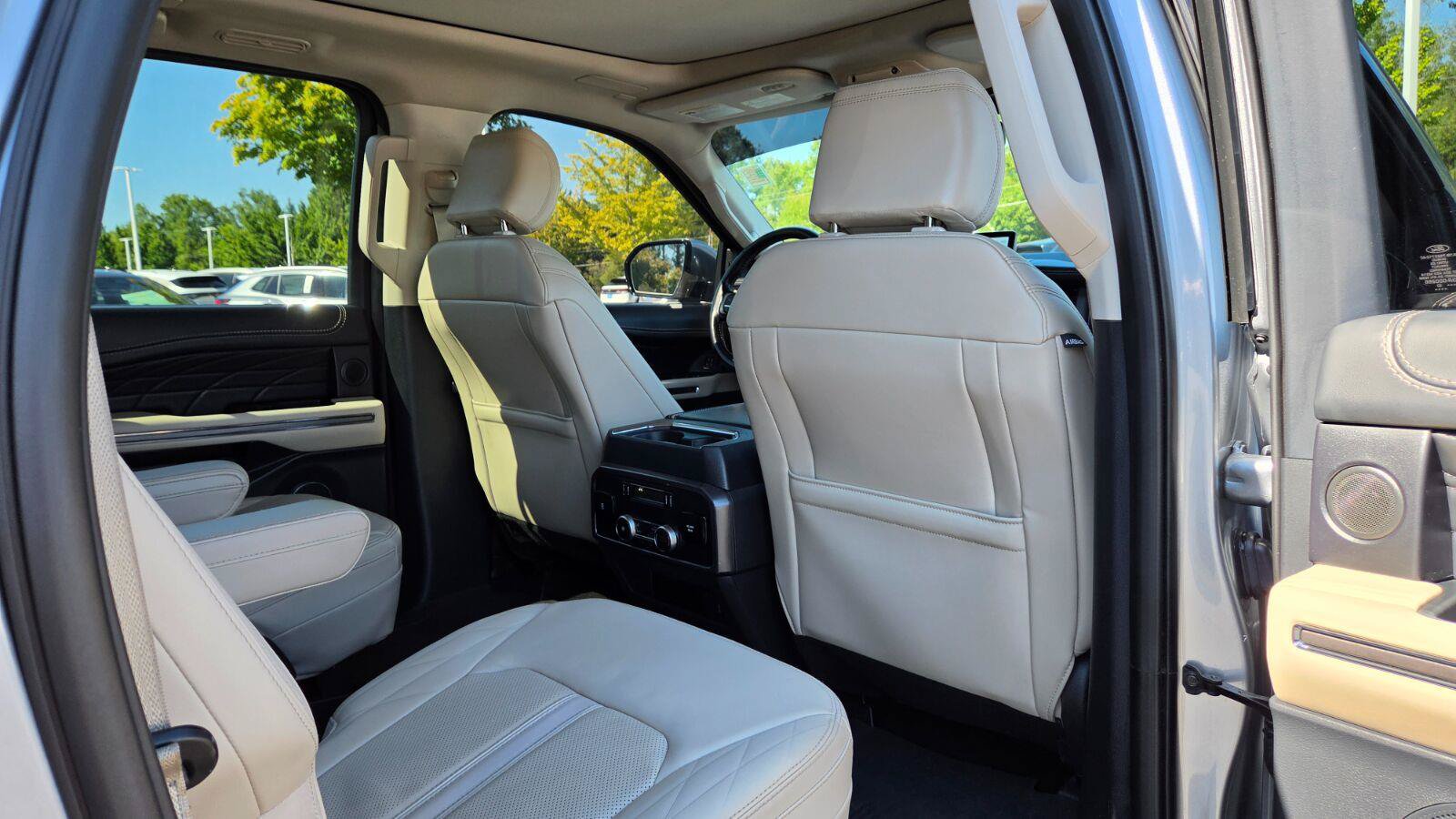 Used 2023 Ford Expedition Max Platinum AWD/4WD image 61