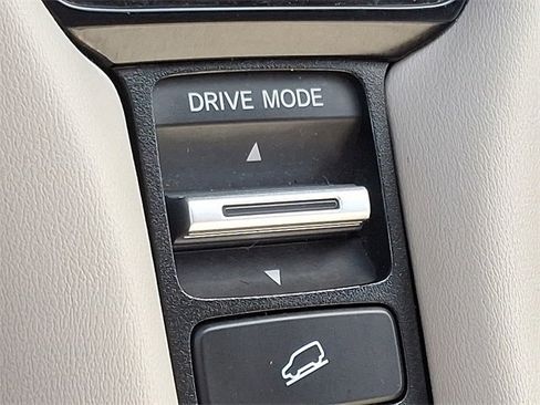 Used 2023 Honda HR-V LX image 24