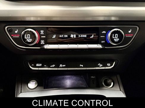 Used 2021 Audi Q5 e Premium Plus w/ Premium Plus Package AWD/4WD image 22