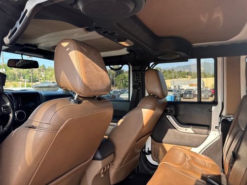 Used 2013 Jeep Wrangler Unlimited Sahara w/ Connectivity Group AWD/4WD image 21