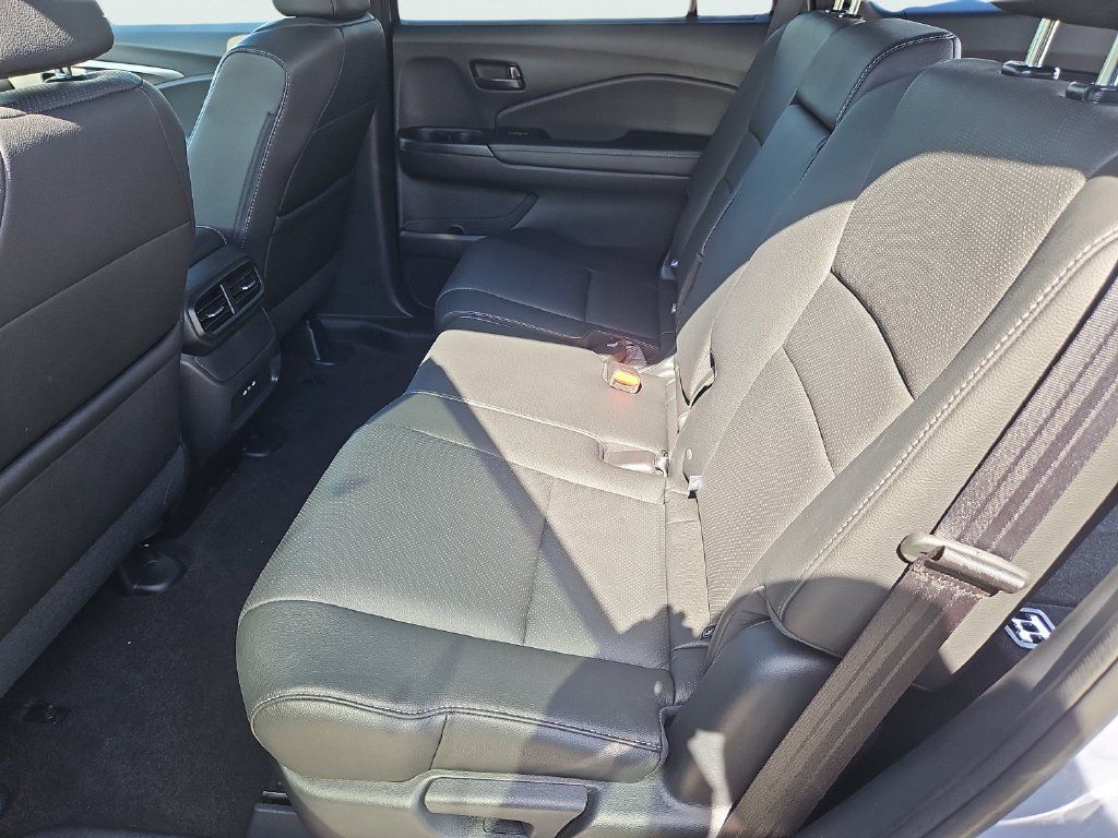 Used 2024 Honda Passport EX-L image 30
