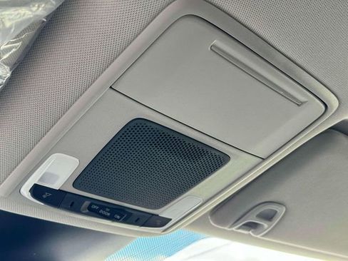 New 2025 Honda Pilot EX-L image 12