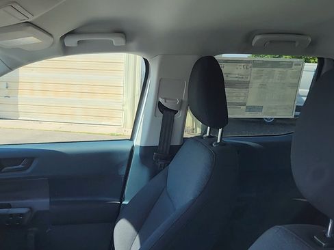 New 2025 Ford Maverick XL w/ Equipment Group 101A image 15