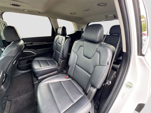 Used 2025 Kia Telluride S image 24