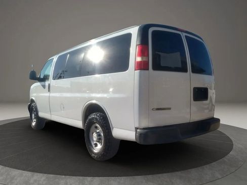 Used 2015 Chevrolet Express 2500 LS image 4