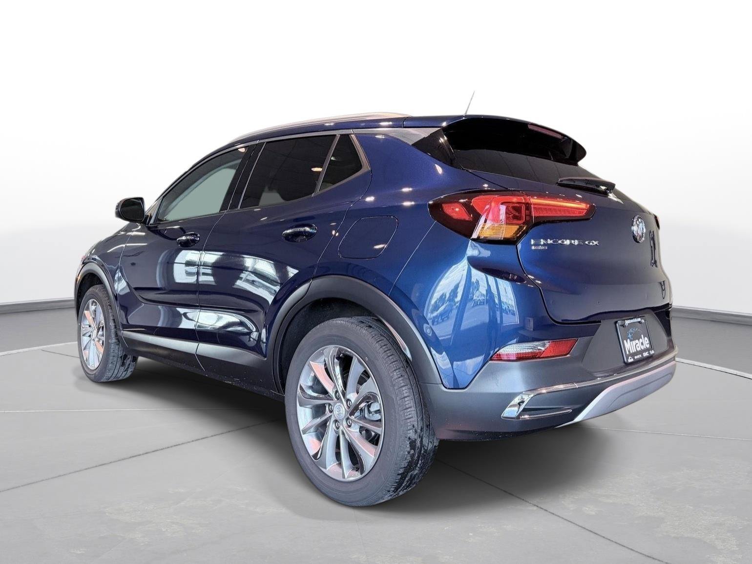 Used 2023 Buick Encore GX Essence w/ Experience Buick Package AWD/4WD image 6