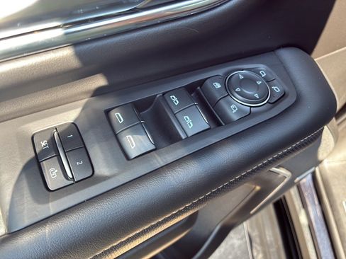 Used 2023 Chevrolet Tahoe Premier RWD image 15