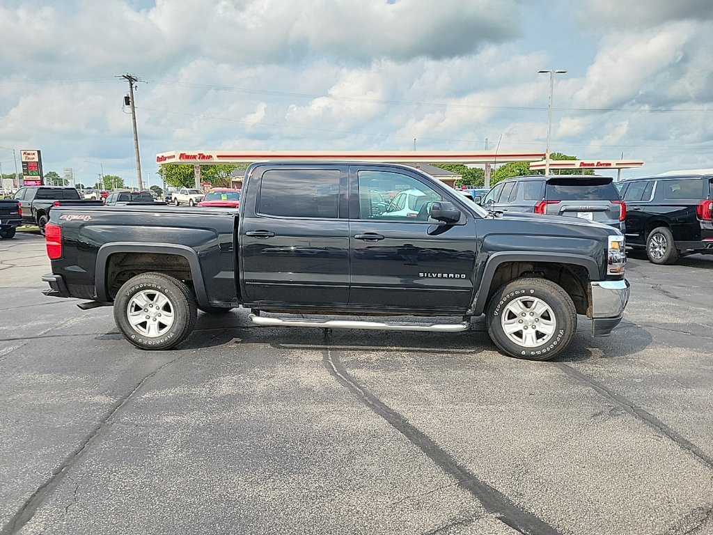 Used 2017 Chevrolet Silverado 1500 LT w/ All Star Edition AWD/4WD image 4