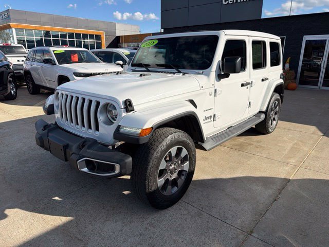 Used 2018 Jeep Wrangler Unlimited Sahara w/ Uconnect 4C Nav & Sound Group AWD/4WD image 3