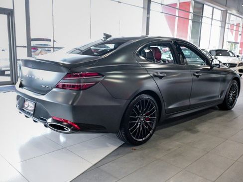 Used 2022 Genesis G70 3.3T Launch Edition image 5