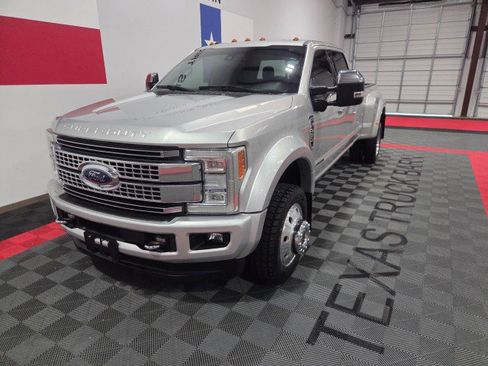 Used 2017 Ford F450 Platinum image 3