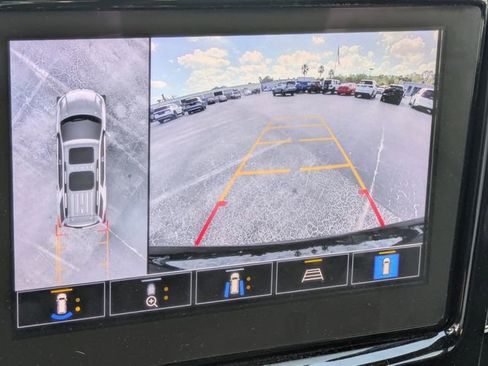 Certified 2023 Chevrolet Traverse RS image 25