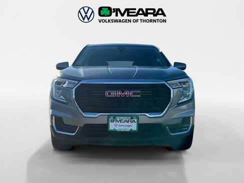 Used 2024 GMC Terrain SLE image 8