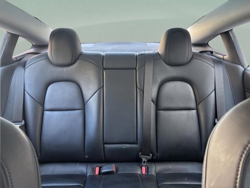 Used 2021 Tesla Model 3 Standard Range Plus image 25