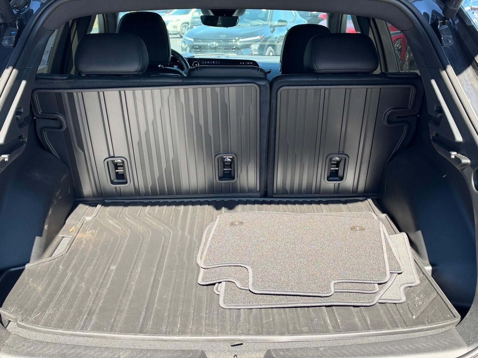 Used 2025 Chevrolet Equinox EV RS w/ Convenience Package II AWD/4WD image 4