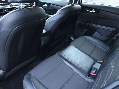 Used 2021 Kia Forte GT-Line FWD image 17