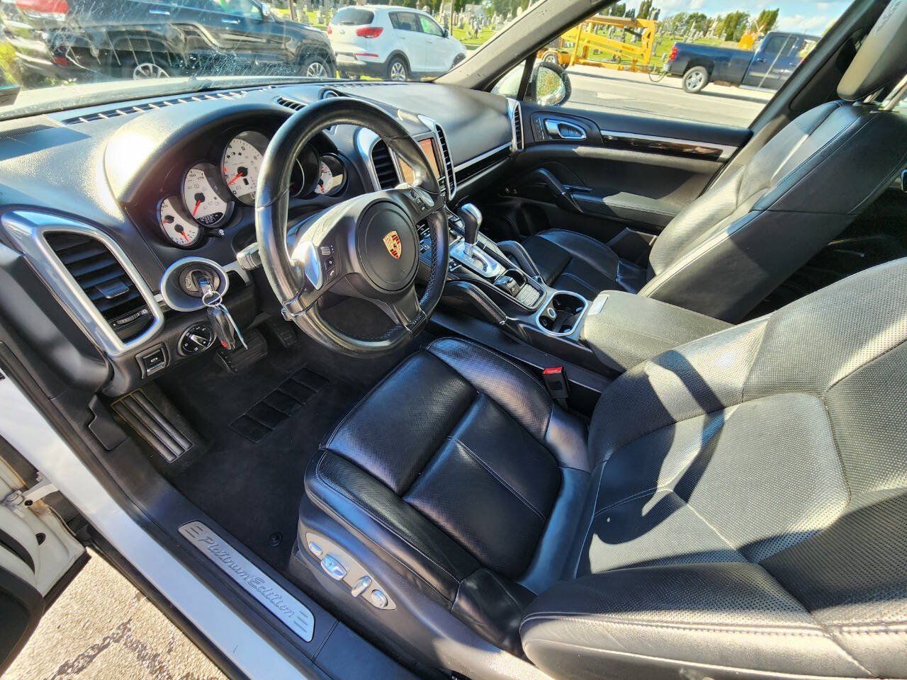 Used 2014 Porsche Cayenne Platinum Edition AWD/4WD image 13